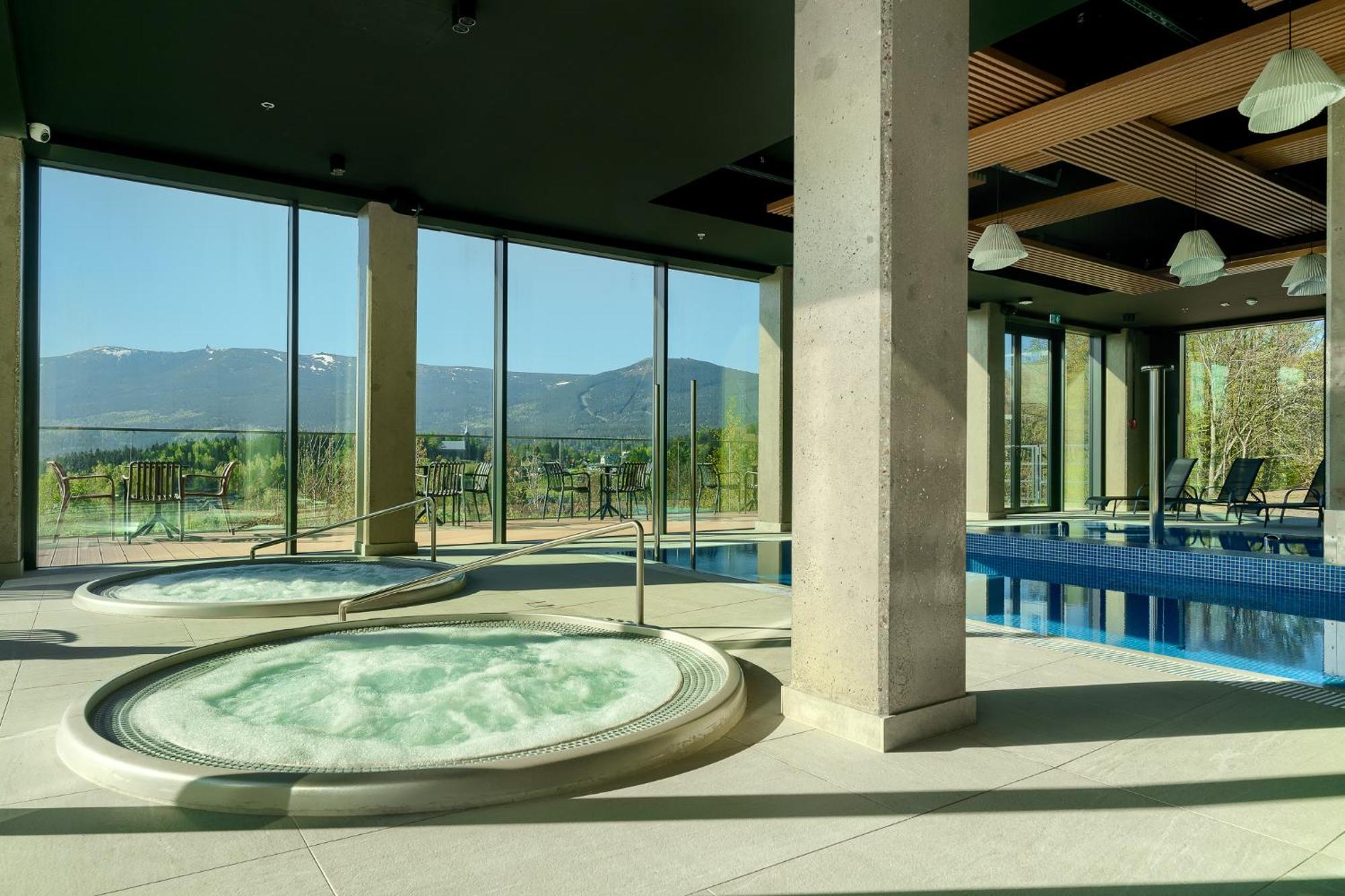 Happy Valley Resort שצ'קלארסקה פוראובה מראה חיצוני תמונה